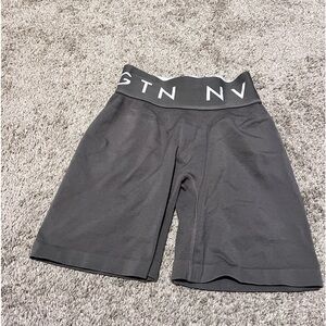 NVGTN grey short